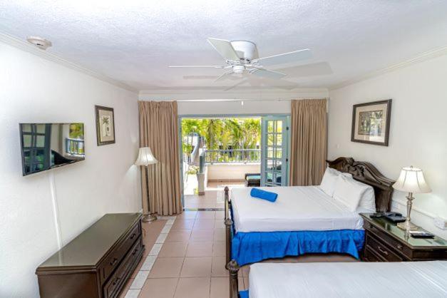 Savannah Beach Club Hotel Bridgetown Zewnętrze zdjęcie